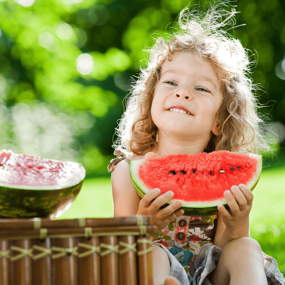 Sommerpause mit Melone – entspannte Frankfurt Kinderaktivitäten im Park